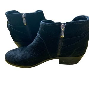 Vince Camuto Black Suede booties size 8
